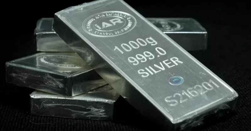 Стоимость серебра на бирже Comex выросла более чем на 13 процентов