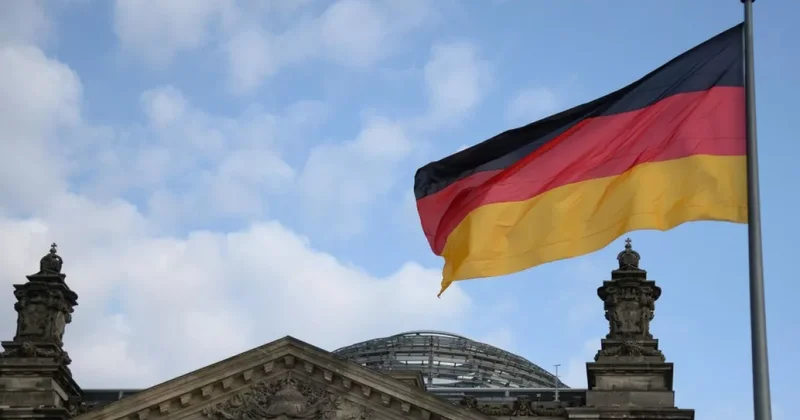 Германия инвестирует в разработку разведывательных спутников и лазеров