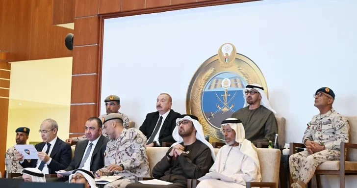 Президенты Азербайджана и ОАЭ наблюдали в Абу Даби за совместными оперативно тактическими учениями