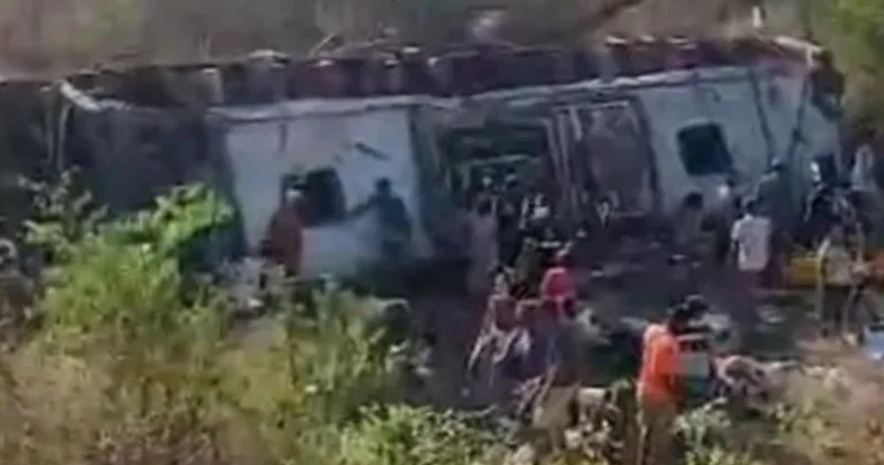 Braziliyada avtobus qəzasında ən azı 15 nəfər ölüb