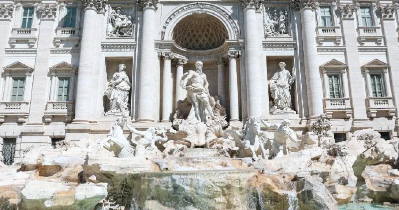 Məşhur fəvvarəyə giriş pullu oldu