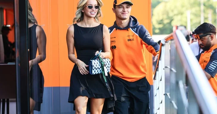 Девушка Норриса заявила о получении угроз убийством в соцсетях