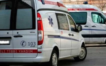 Bakıda ambulans qəzaya uğradı Anbaan video