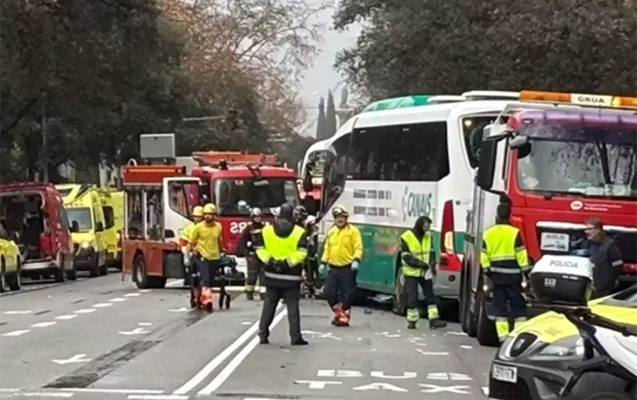 Barselonada avtobuslar toqquşdu 30 dan çox xəsarət alan var