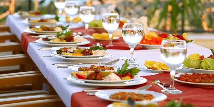 “80 100 manata iftar menyusu olar?” restoranların Ramazana fırıldağı FOTO