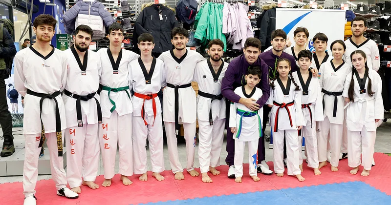 Paralimpiyaçılarımız “Decathlon”da ustad dərsi keçib Fotolar