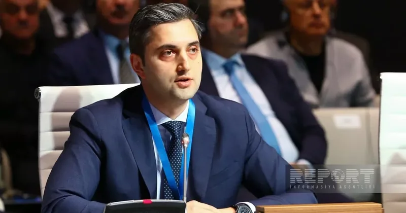 SOCAR планирует внедрить солнечные решения на автозаправочных станциях