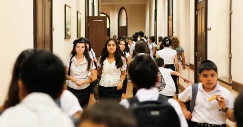 Şagirdləri sevindirəcək təklif: Bu əşyalar evə aparılmayacaq