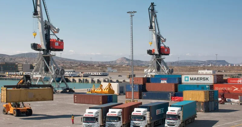 Azərbaycanın TOP 10 dövlət şirkəti qeyri neft məhsullarının ixracını 22 % azaldıb