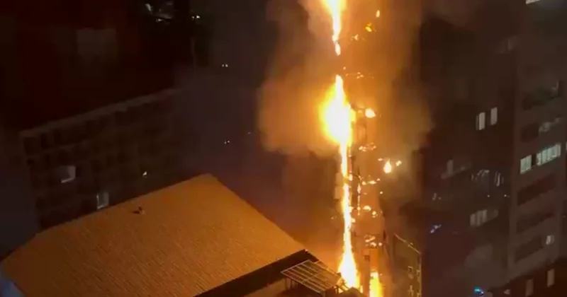В Тбилиси произошел сильный пожар в здании банка