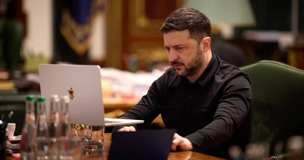 Zelenski BƏƏ prezidenti ilə danışıqlar aparıb