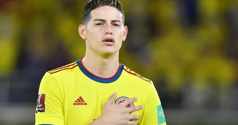 Tanınmış futbolçu susuzlaşma səbəbindən xəstəxanaya yerləşdirildi