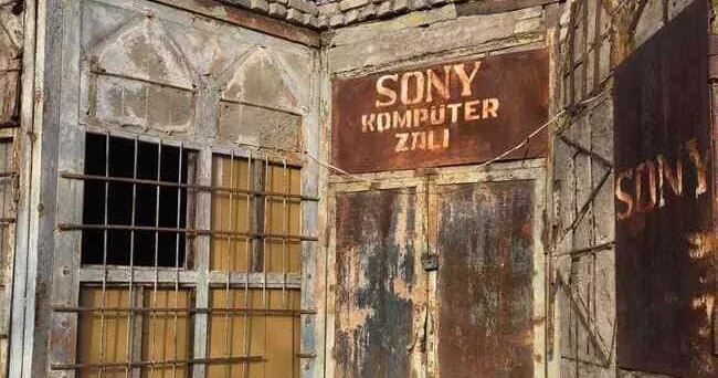Sən, ey uşaqlıq ... Bir vaxtlar növbədə dayandığımız, əyləndiyimiz oyun yerləri bizim kimi qocalır Video