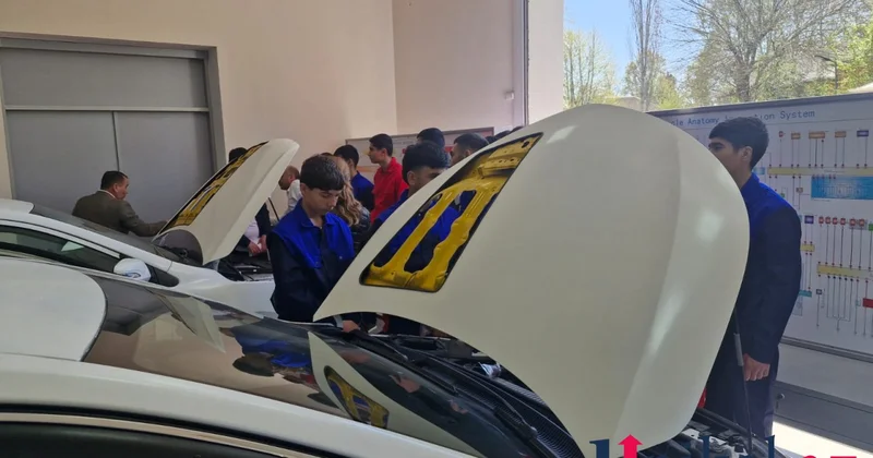 Azərbaycanda elektrik və hibrid avtomobillərin mütəxəssisləri hazırlanır FOTOLAR