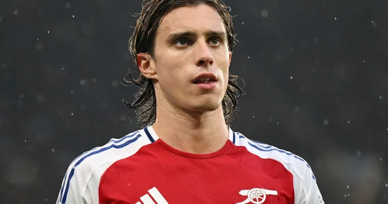 “Yuventus”dan “Arsenal”a transfer zərbəsi
