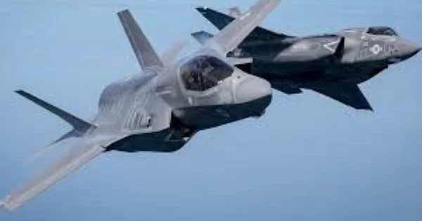 ABŞ ın F 35 qırıcısı vurulub Iran səmasında