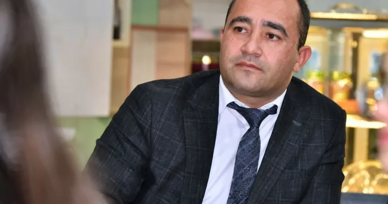 Deputat pəncərədən tullanıb qaçıbmış...