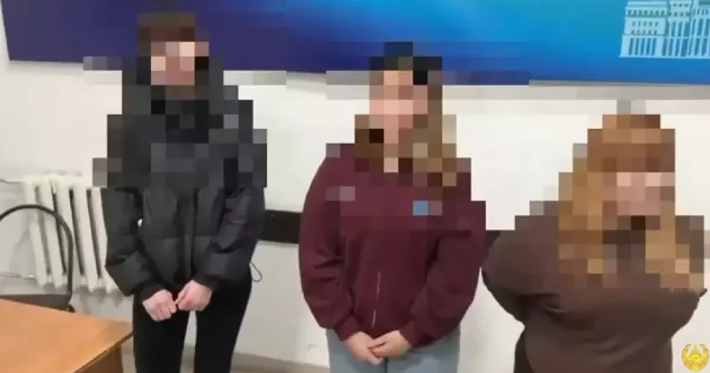 Конфликт в Казахстане: женщины разгромили остановку Видео