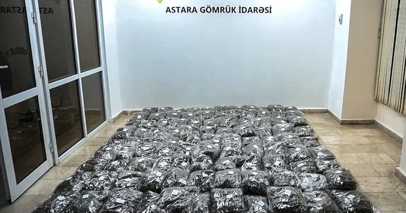 Азербайджанские таможенники обнаружили около 113 кг марихуаны в сухофруктах
