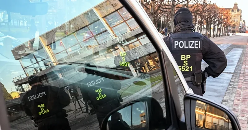 На вокзале в немецком Зигбурге из за угрозы нападения эвакуировали около 500 человек