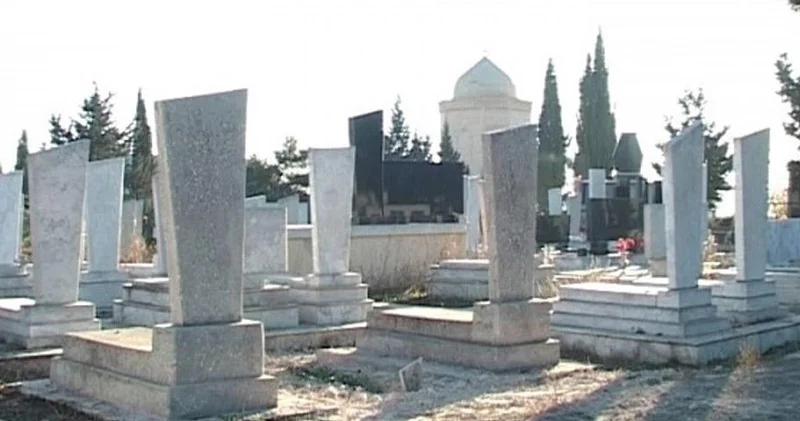 Rəsul Mirhəşimli: Qəbir ziyarəti ölümü xatırladır və mənəvi məsuliyyət hissi qazandırır