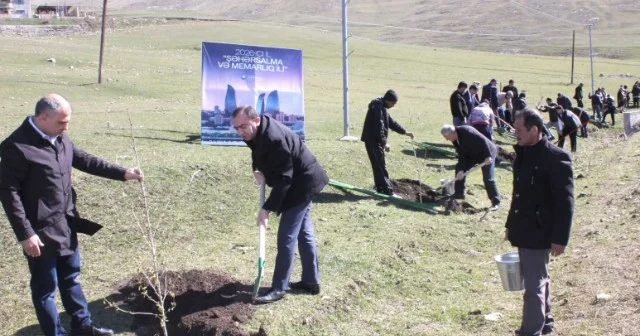 Daşkəsəndə ağacəkmə aksiyası keçirildi FOTOLAR