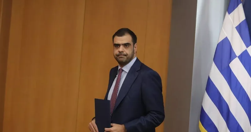 Перестановки в греческом правительстве на фоне скандала