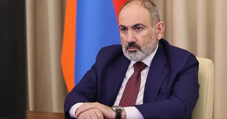 Paşinyan Dövlət Televiziyasının rəhbərini işdən qovdu