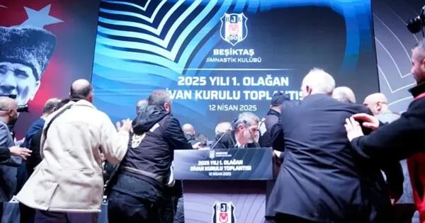 “Beşiktaş”ın iclasında dava: bu rəsmilər qovuldu