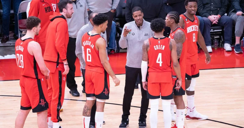 NBA: Hyuston Rokets doğma meydanda qalib gələrək seriyanı bərabərləşdirib