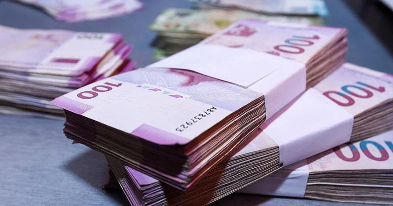 Azərbaycanda nazirlik ilk dəfə banklara büdcə vəsaiti ayırdı: Sadə vətəndaş bundan nə qazanacaq?