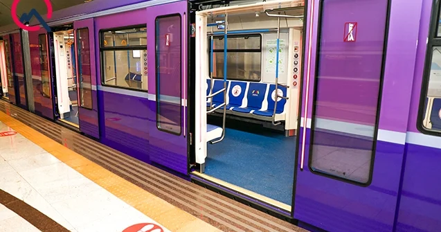 Bakı metrosunda işıq kəsildi Qatarlar gecikir