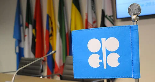 8 стран ОПЕК+ обсудят план по добыче нефти