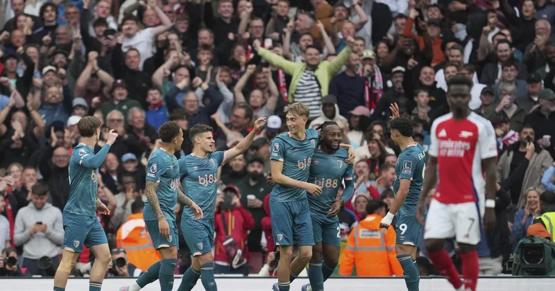 “Arsenal” öz meydanında məğlub olub