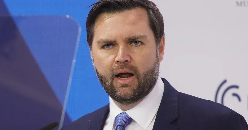 Вэнс, вслед за Рубио и Маском, раскритиковал решение Германии о признании партии АдГ правоэкстремистской.