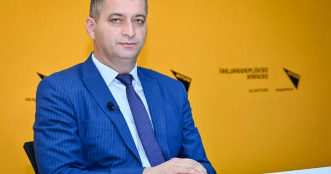 Məktəblərdə yazı vərdişləri dəbdən düşdü