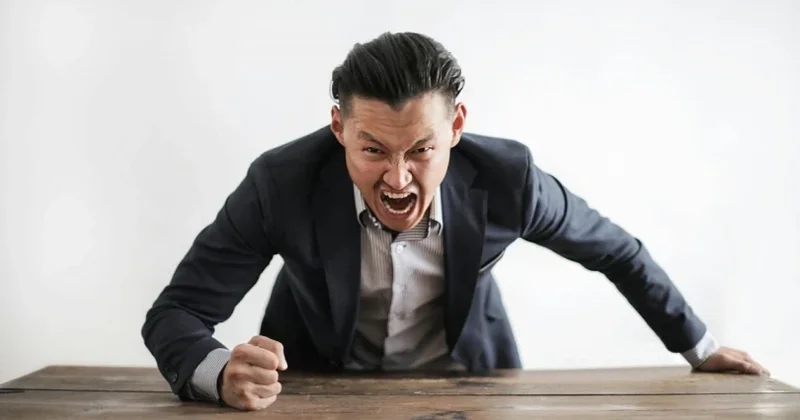 Tez tez əsəbləşməyin infarkt riskini artırdığını bilirdinizmi?