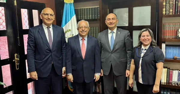 Elçin Əmirbəyov Qvatemala Respublikasına işgüzar səfəri çərçivəsində görüşlər keçirib