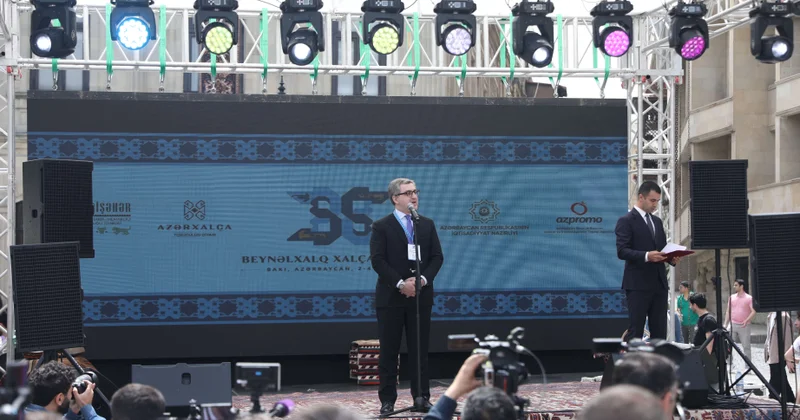 İçərişəhərdə naxışlara toxunan tarix: Bakıda ilk Beynəlxalq Xalça Festivalı fəaliyyətə başlayıb YENİLƏNİB VİDEO