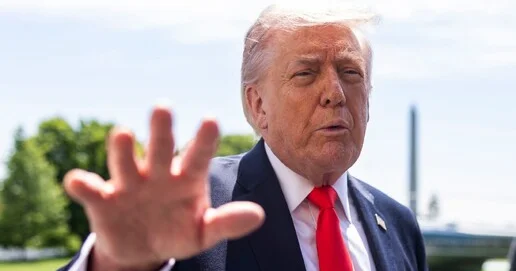Трамп не собирается вновь переносить дату визита в Китай