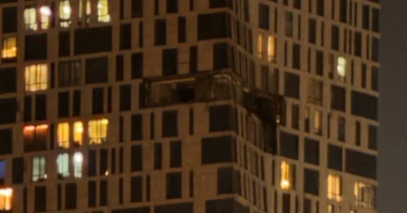 Беспилотник врезался в жилой дом в Москве фото; видео
