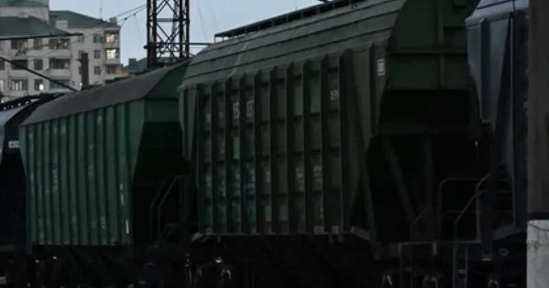 Восемь вагонов через Азербайджан в Армению