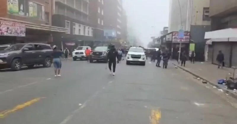 Протесты против мигрантов в ЮАР переросли в погромы и грабежи ВИДЕО