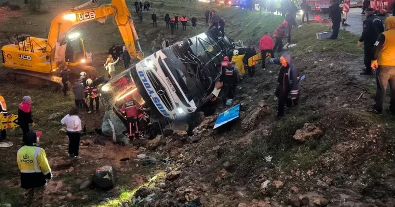 В Турции перевернулся автобус, есть погибшие