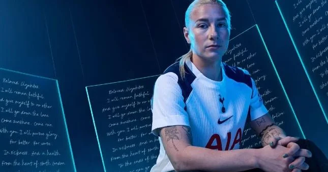 Tottenhem ev oyunlarına bu formalarla çıxacaq Şəkillər