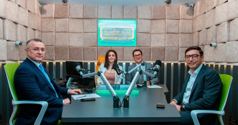 Nazirlər “Sağlam Radio”nun bir yaşını canlı efirdə təbrik ediblər