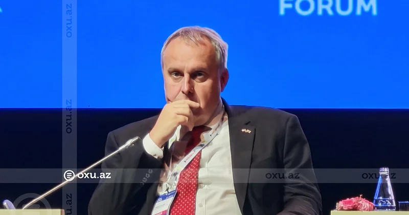Tomas Pojar: Bir enerji mənbəsindən asılılıq risklidir