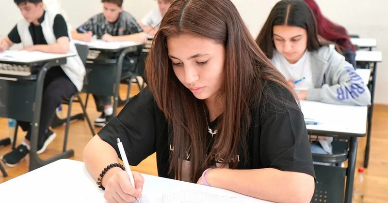 Ən yüksək nəticəni bu rayonlardan olan abituriyentlər göstərib SİYAHI