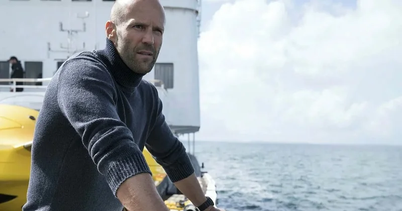 Dünya ulduzu Ceyson Statham tətil üçün Antalyaya gəlib