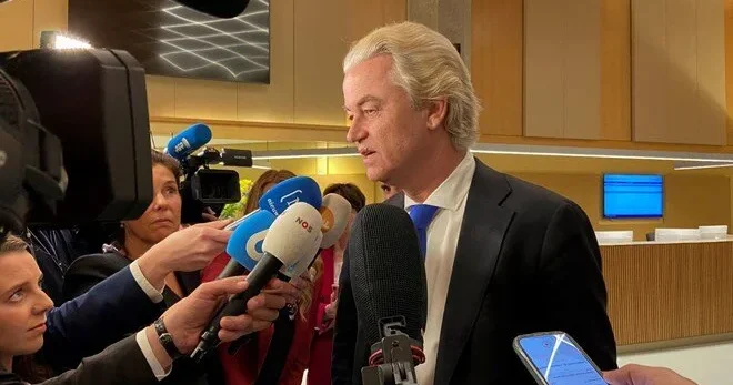 Niderlandda hökumət dağıldı